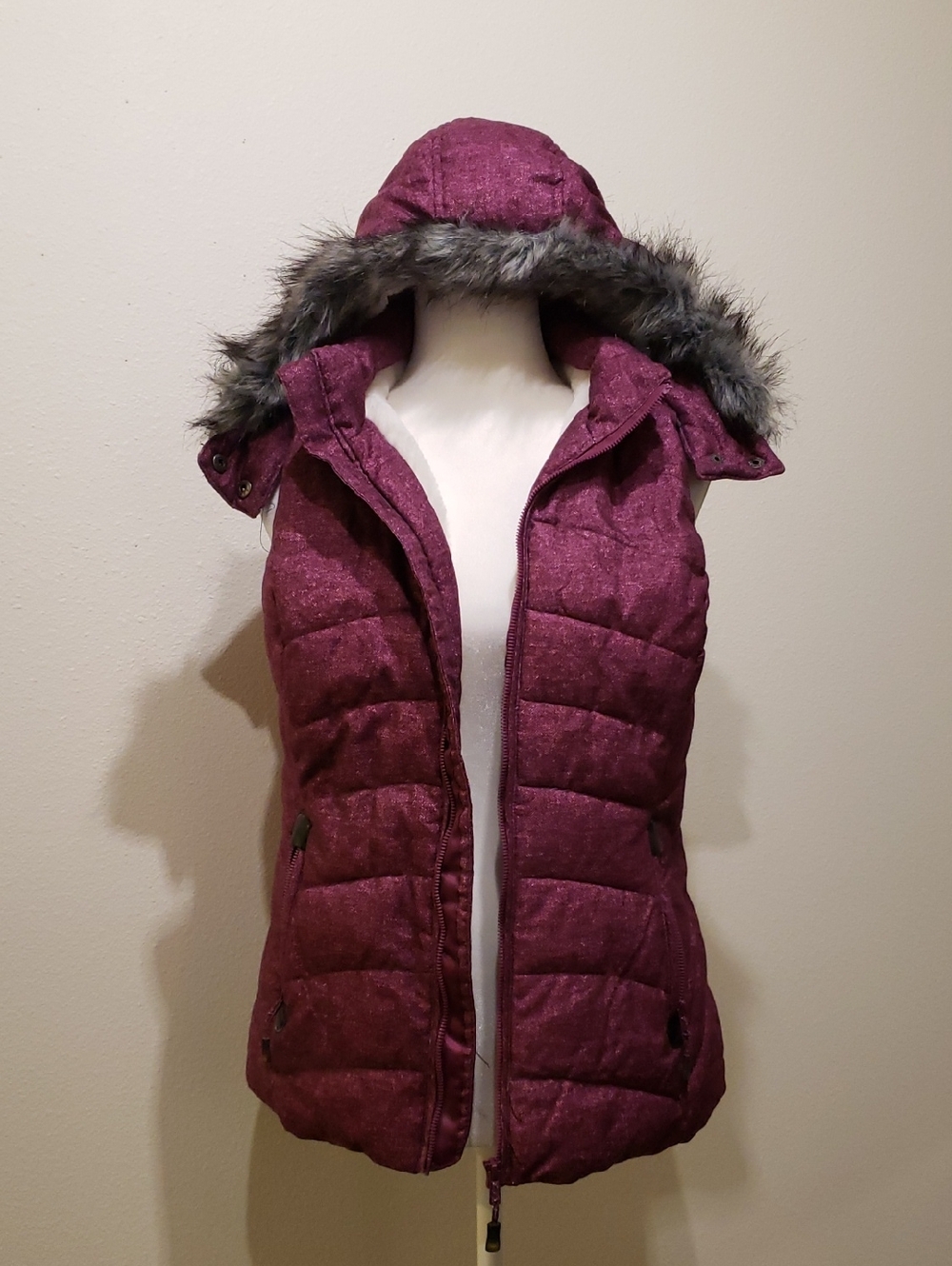 Purple Faux Fur lined Puffer Vest with Detachable Hood, Women's Medium